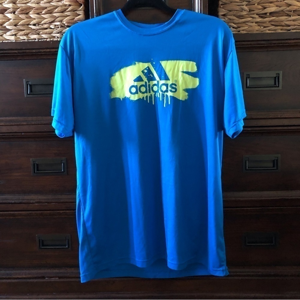 Adidas blue short sleeve athletic graphic tee in size L